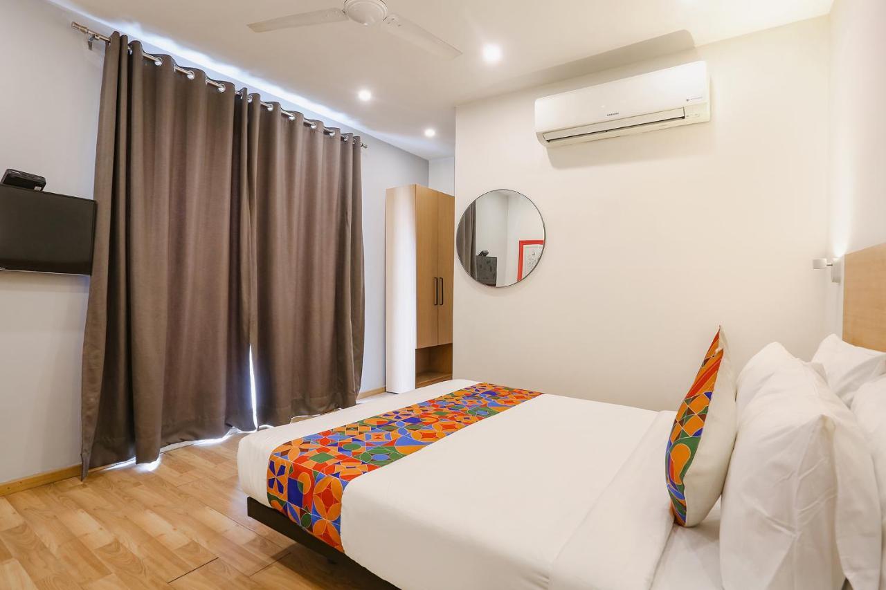 Hotel Fabexpress D2 Paschim Vihar Delhi  Exterior foto